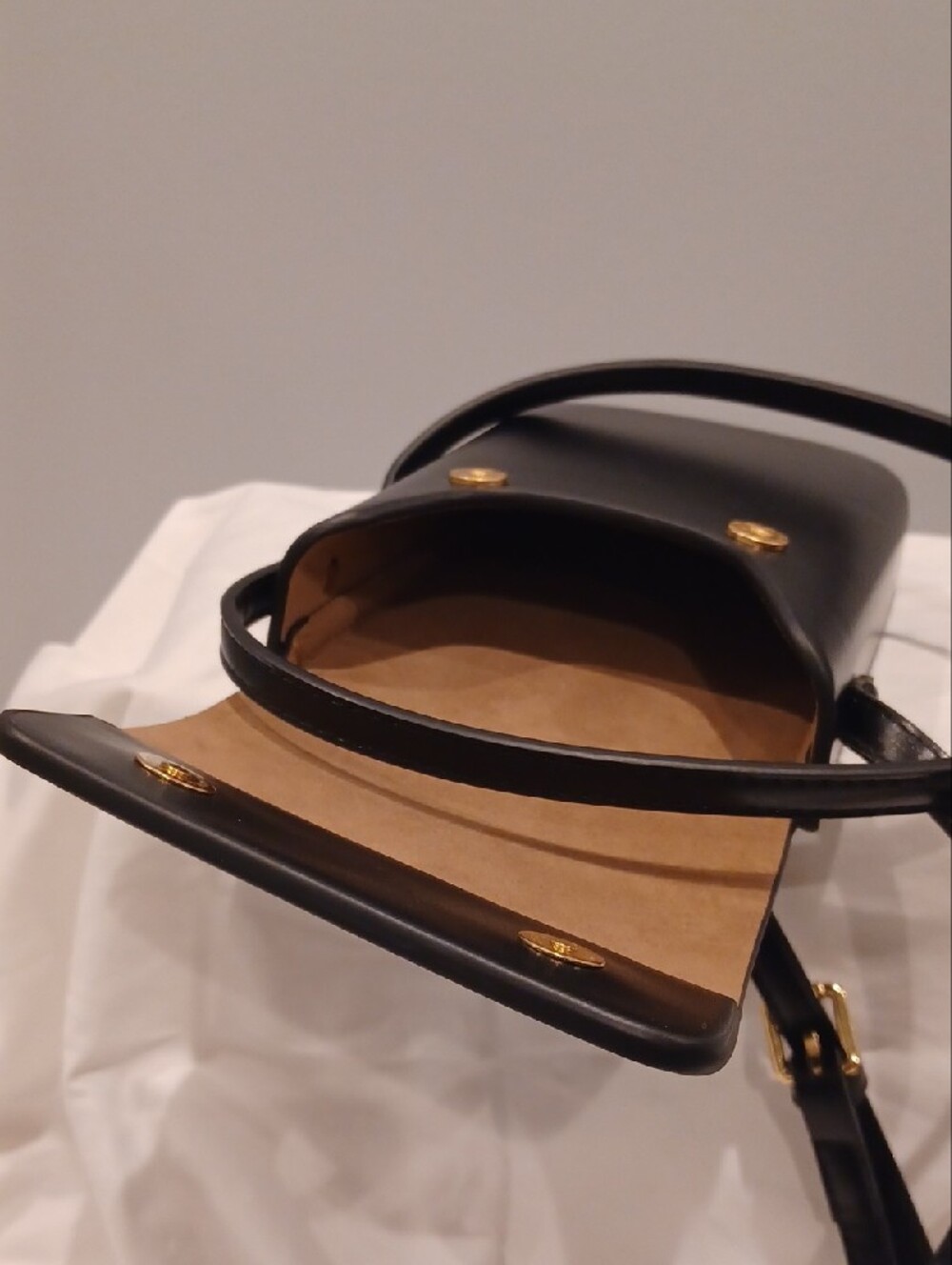 Classic Black Crossbody Phone Bag - Unbranded - Picture 3 of 6